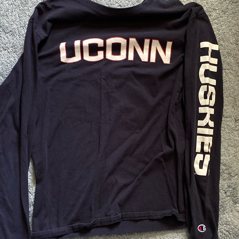 UConn Huskies Long-Sleeve Tee